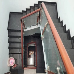 Khu Vip Bàu cát, Nhà to, gần mặt đường