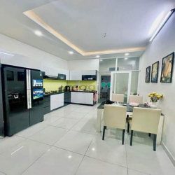 Bán nhà Cao Thắng, Quận 10, 55m², 4 Lầu, hxh chỉ hơn 12 tỷ