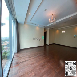 Chính chủ kẹt tiền Bán gấp CHCC Vincom Đồng Khởi, Quận 1 view hồ bơi