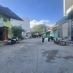 Nhà đẹp 3 Tầng 4PN, 72m2, hẻm xe hơi, Sổ hồng riêng nở hậu