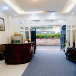 Bán khách sạn đẹp 4 lầu (4x19) Thống Nhất P10 Gò Vấp Bv HỒNG ĐỨC