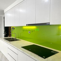 Cho thuê căn hộ MIDTOWN 2PN nội thất cơ bản - giá 21tr TL