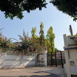 cho thuê Biệt Thự Thảo Điền 1053m2 đất, có hồ bơi, sân vườn, trệt,2L