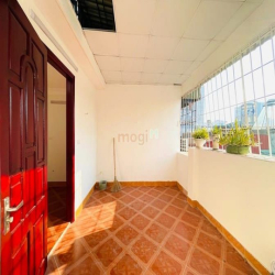 Nhà đẹp Minh Khai 28m² gần phố , sát ô tô , ngõ thông  6,4 tỷ