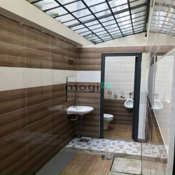 Nhà 1 trệt 3 lầu, 2 mặt tiền Dĩ An Cho Thuê