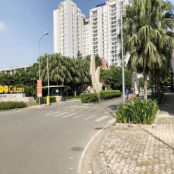 Nhà 1 trệt 3 lầu, 2 mặt tiền Dĩ An Cho Thuê