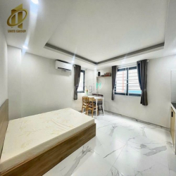 CĂN HỘ  full nội thất cửa sổ lớn mặt tiền - Bến vân đồn Quận 4