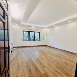 Bán nhà 4 Tầng 45m² ngay chợ Đồng Dinh 👉 Phố Ngọc Trì, Thạch Bàn.