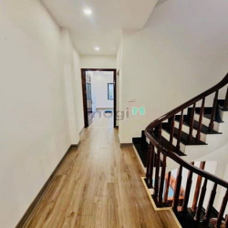 Bán nhà 4 Tầng 45m² ngay chợ Đồng Dinh 👉 Phố Ngọc Trì, Thạch Bàn.