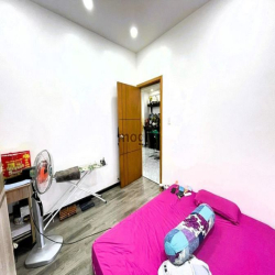 Bán căn hộ 150m2 3pn SHR tầng thấp chung cư Linh Tây