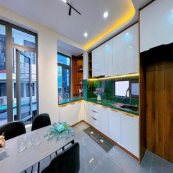 Chính Chủ Bán Nhà Đẹp Lung Linh Tú Xương- P7 - Q3 , 65m2,SHR,Giá 2tỷ3