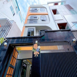 Chính Chủ Bán Nhà Đẹp Lung Linh Tú Xương- P7 - Q3 , 65m2,SHR,Giá 2tỷ3