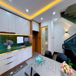 Chính Chủ Bán Nhà Đẹp Lung Linh Tú Xương- P7 - Q3 , 65m2,SHR,Giá 2tỷ3