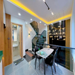 Chính Chủ Bán Nhà Đẹp Lung Linh Tú Xương- P7 - Q3 , 65m2,SHR,Giá 2tỷ3