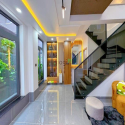 Chính Chủ Bán Nhà Đẹp Lung Linh Tú Xương- P7 - Q3 , 65m2,SHR,Giá 2tỷ3