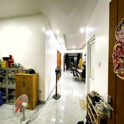 Bán căn hộ 150m2 3pn SHR tầng thấp chung cư Linh Tây