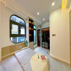 Chính Chủ Bán Nhà Đẹp Lung Linh Tú Xương- P7 - Q3 , 65m2,SHR,Giá 2tỷ3