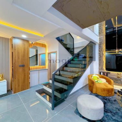 Chính Chủ Bán Nhà Đẹp Lung Linh Tú Xương- P7 - Q3 , 65m2,SHR,Giá 2tỷ3