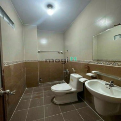 Bán nhà 1t1l Trần Bình Trọng Q5 52M2 giá 100% 1ty970tr hẻm xe hơi