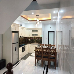 Cho thuê nhà Văn Cao full nội thất cao cấp
