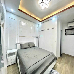 Cho thuê nhà Văn Cao full nội thất cao cấp
