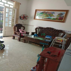 Gia đình tôi về quê định cư cần bán căn nhà sổ riêng giá rẻ