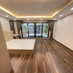 Bán nhà Sài Đồng Long Biên 65m 6 tầng đường rộng 6m có Gara Ô tô,Thang