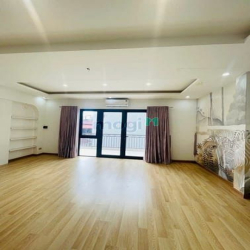 Đẳng Cấp Bán Nhà **Nguyễn Văn Cừ**, 72 M2, Ngõ Ô Tô, Giá 15 tỷ