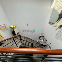 Bán nhà Hẻm Xe Hơi - đường Nguyễn Thị Nhỏ - giáp Lữ Gia. DT đất 60m.