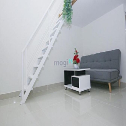 Căn hộ DUPLEX gác cao full nội thất ngay trung tâm Q7