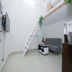 Căn hộ DUPLEX gác cao full nội thất ngay trung tâm Q7