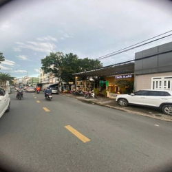 Bán nền lớn tặng quán cf mặt tiền Hoàng Văn Thụ, Cần Thơ - 396m2