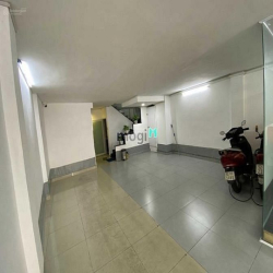 Cho thuê toà nhà VP mặt tiền Q3 nhà 8 lầu 6x18 giá chỉ 30 triệu