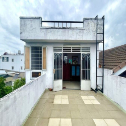NGỢP BANK- HẺM 7M THÔNG 1/ Hồ Văn Long - 86m2 (5,5 X 15,6) 3 tầng BTCT