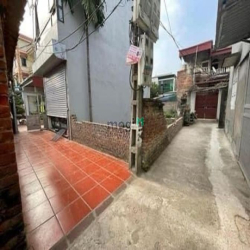 Bán 34m2 Đất Thạch Bàn - Cổ Linh, Lô Góc 3 Mặt Thoáng - 2.3 Tỷ.