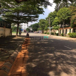 Bán siêu Biệt Thự 24x 27m, đường số 33B, khu Tên Lửa, giá 53 tỷ