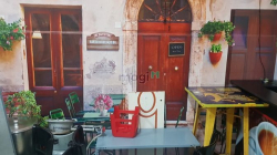 Sang quán cafe 2 mặt tiền gần chợ gần Bình Phú