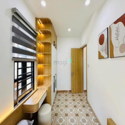 Chính Chủ Cần Bán Gấp Ngay Đoàn Văn Bơ P9 Q4 , SHR , Giá 1ty980,70m2