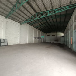 Xưởng cho thuê dt 1000m2 Giá 40tr Nguyễn Văn Bứa