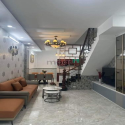 Bán nhà đường Nguyễn Thị Hương 4x13, XD 2 lầu, 4pn, xe hơi trong nhà