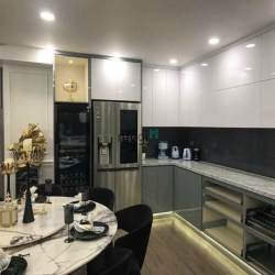 Bán biết thự K300, Phường 12, Tân Bình. DT: 10x17m. Giá 32 tỷ tl