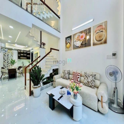 Nhà ngộp sang tên gấp 72m2 HXH Phó Cơ Điều-P.6-Q.11 đang cho thuê SHR