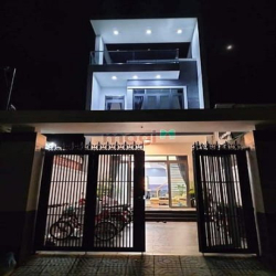 Cần tiền trả nợ bán gấp nhà Đ. Nguyễn Chí Thanh, 63m2, gần BV Chợ Rẫy,