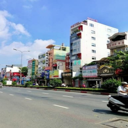 Bán nhà 2mt Hoàng Hoa Thám, P.13, Tân Bình. DT: 5x34m. Giá: 40 tỷ