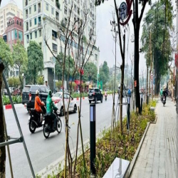 Bán nhà mặt phố Láng Hạ,Đống Đa,2 mặt thoáng, 60m,17,5 tỷ