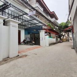 Bán nhà Long Biên ngay ngã tư Thạch Bàn Cổ Linh. Xây độc lập 4 tầng 60