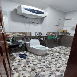 Nhà Ngọc Thuỵ ngõ thông ô tô tránh cho thuê 60m2-4 ngủ full đồ rất mới