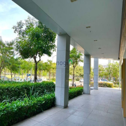 Cho thuê cặp shophouse 700m2 góc 2 đường lớn khu Midtown, PMH giá rẻ