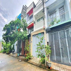 Bán nhà lầu hẻm 124 Võ Văn Hát , Long Trường , Q9 - giá 4 tỷ 3 /54m2