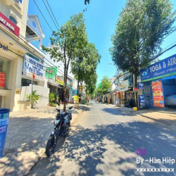 Bán nhà mặt tiền Làng Tăng Phú, ngang 7m . Tăng Nhơn Phú A, Quận 9.